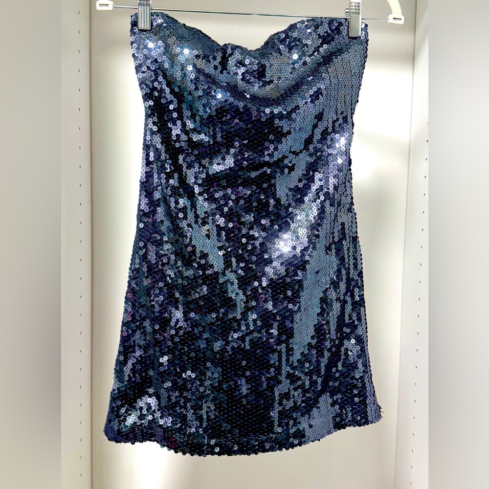Alyn Paige Blue Sequin Strapless Bodycon Dress